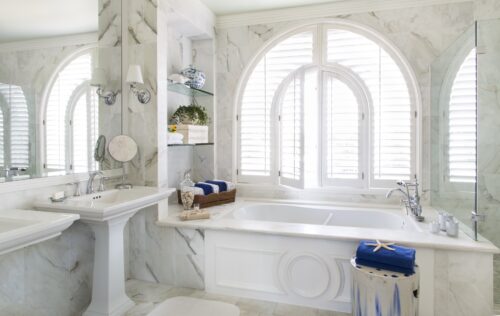 Pacific View Suite's bathroom